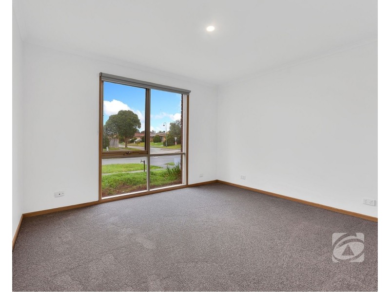 30 Norfolk Drive, Narre Warren VIC 3805