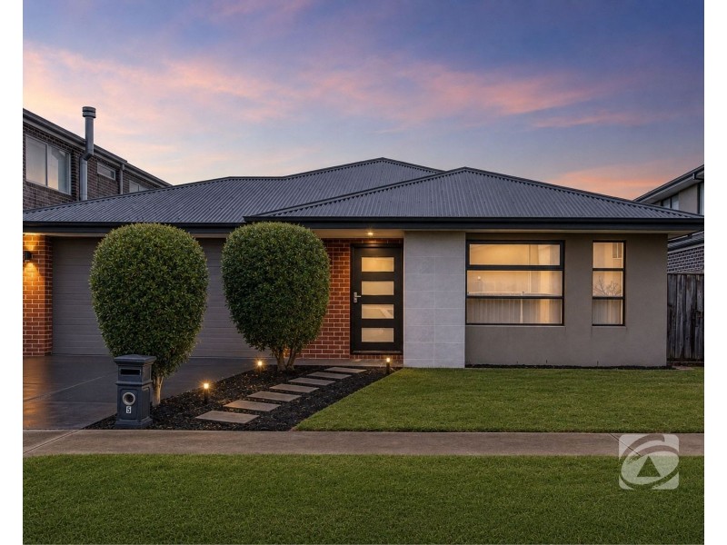 5 Greybark Street, Clyde North VIC 3978
