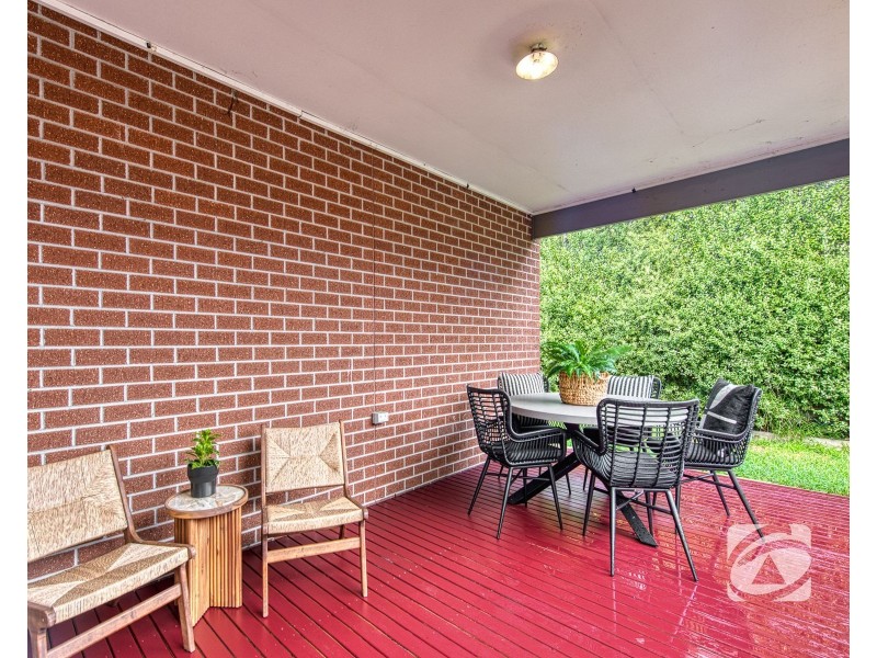 5 Greybark Street, Clyde North VIC 3978