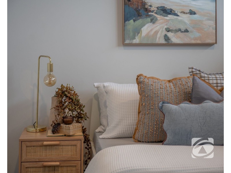 32 Mortlake Drive, Officer South VIC 3809