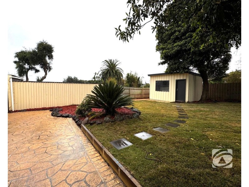 17 Kent Road, Narre Warren VIC 3805