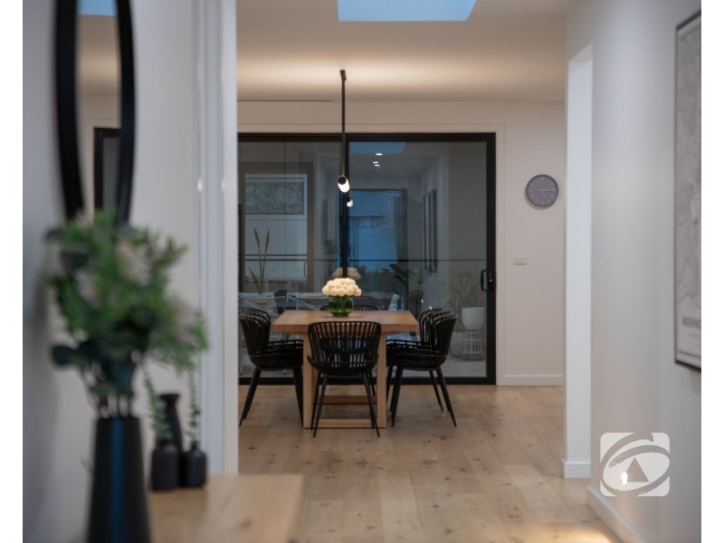 24 Oakrind Rise, Officer VIC 3809
