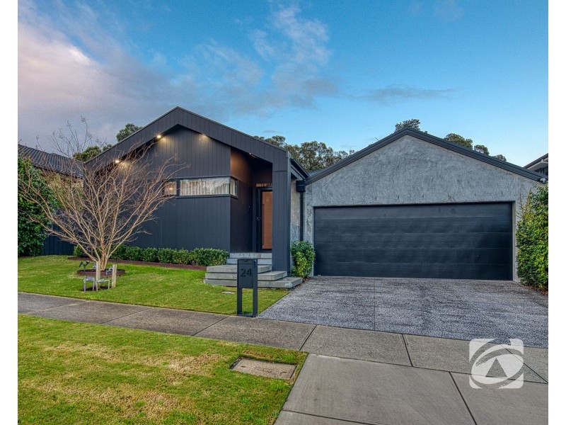 24 Oakrind Rise, Officer VIC 3809