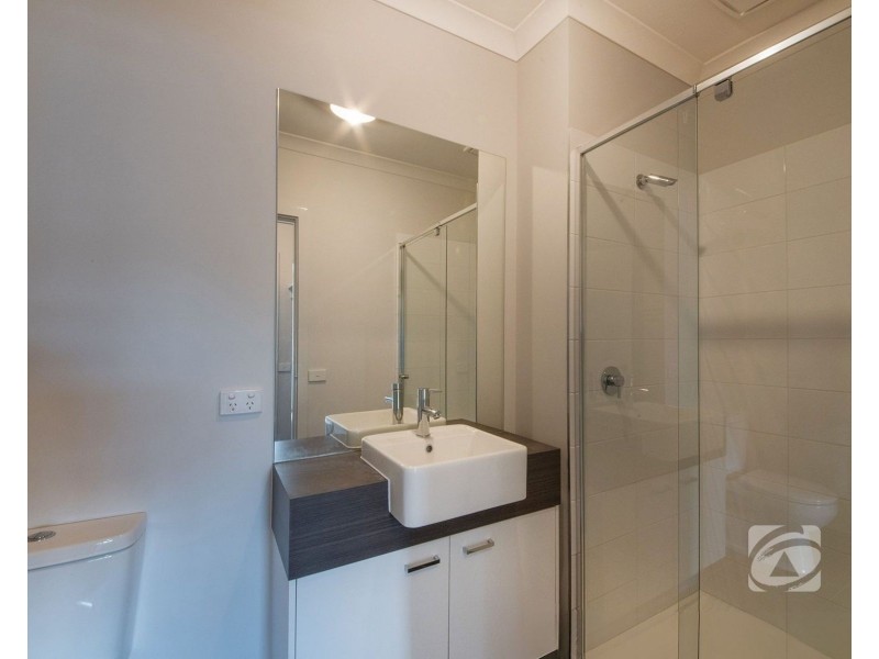 6 Todd Lane, Pakenham VIC 3810