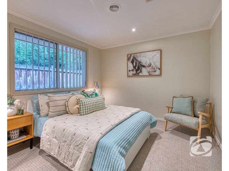 9 Ben Hall Street, Cranbourne East VIC 3977