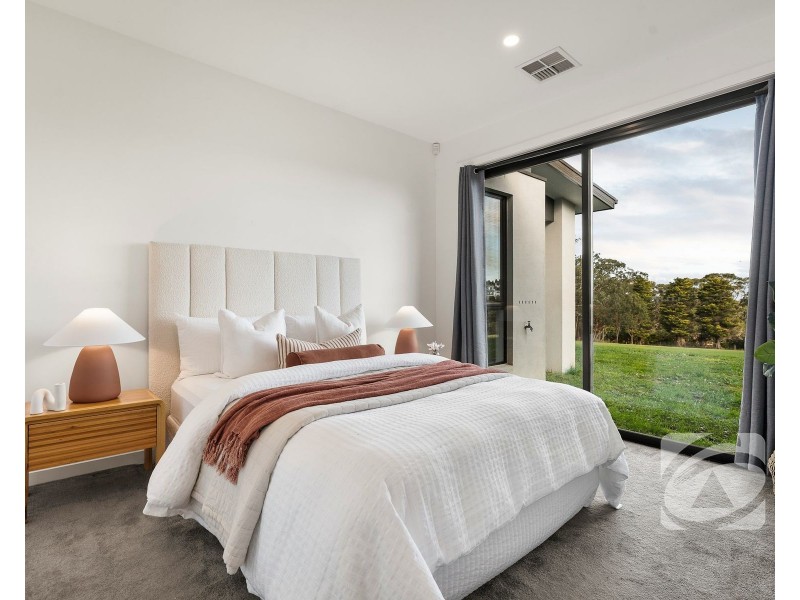 24-26 Noack Road, Harkaway VIC 3806