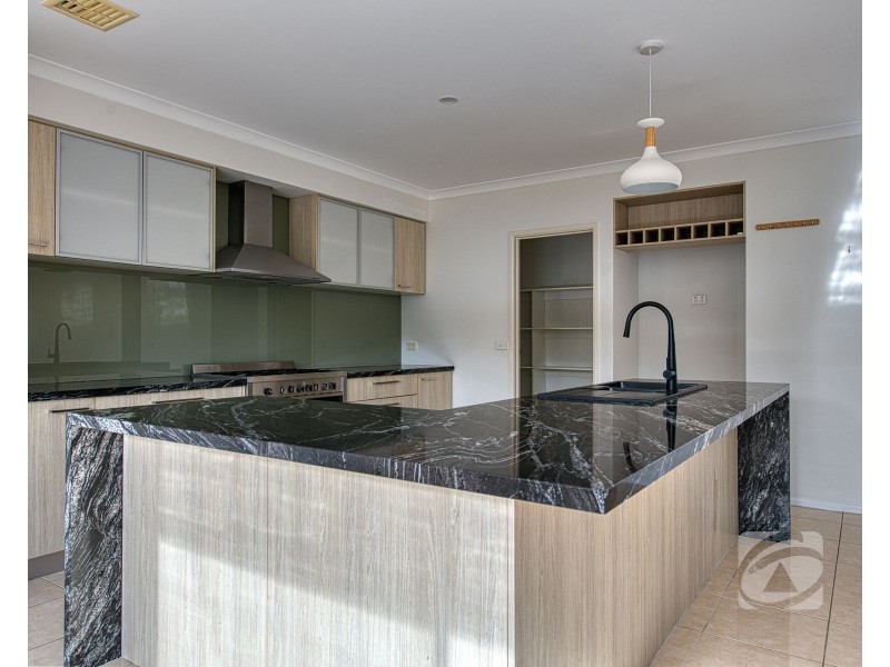98 Wurundjeri Boulevard, Berwick VIC 3806
