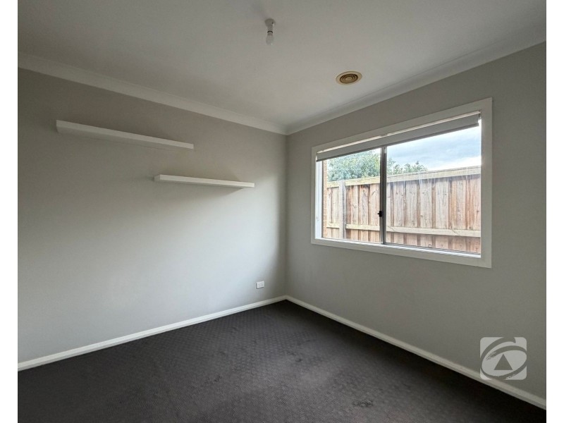 16 Brooklyn Street, Officer VIC 3809