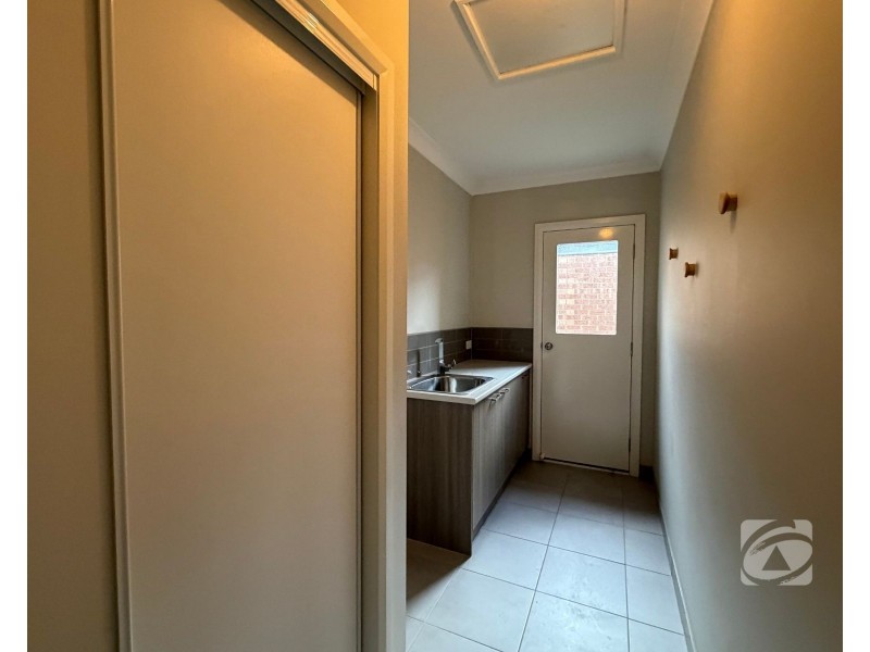 16 Brooklyn Street, Officer VIC 3809