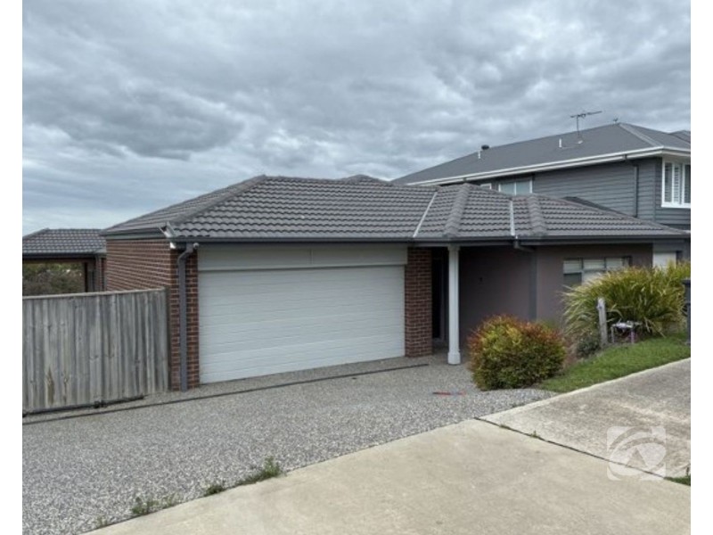 31 Lansell Avenue, Officer VIC 3809