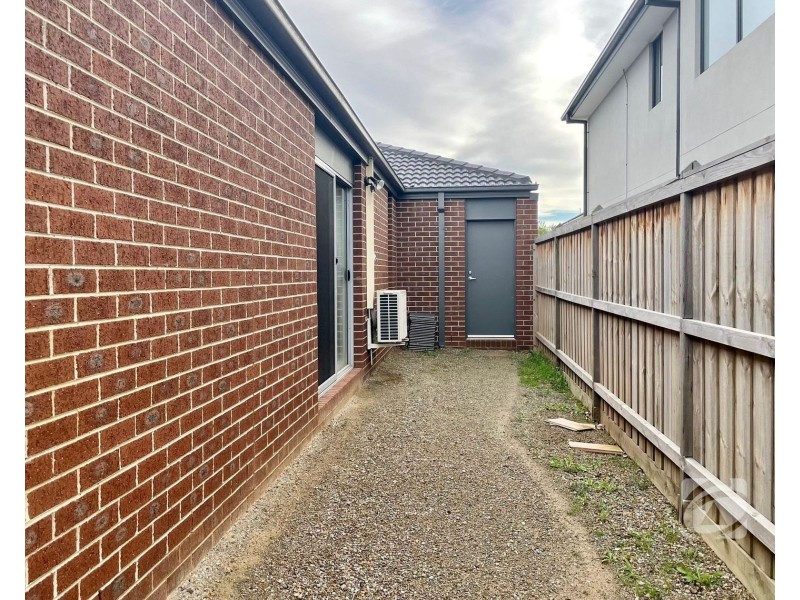 26 Botany Way, Cranbourne East VIC 3977