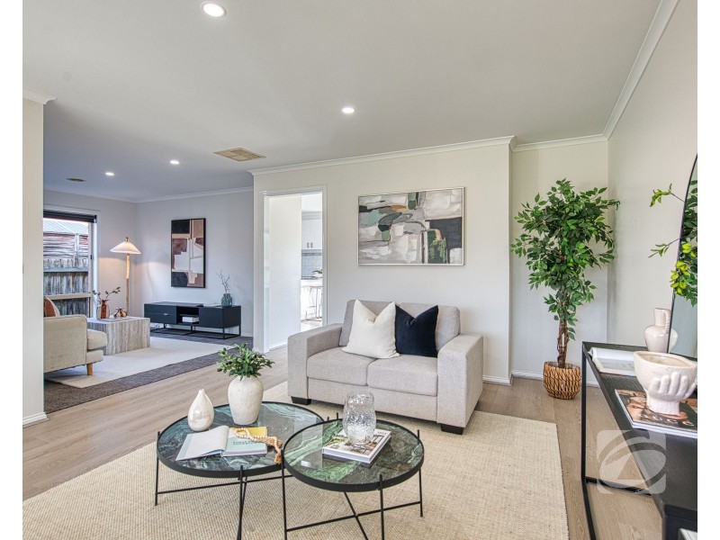27 Balmaceda Court, Berwick VIC 3806