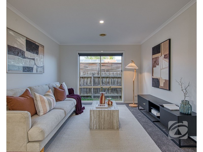 27 Balmaceda Court, Berwick VIC 3806