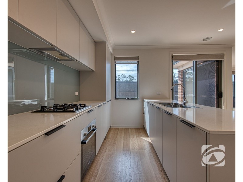 47 Cricklewood Circuit, Narre Warren VIC 3805