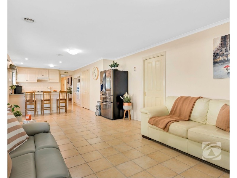1 Alberta Way, Berwick VIC 3806