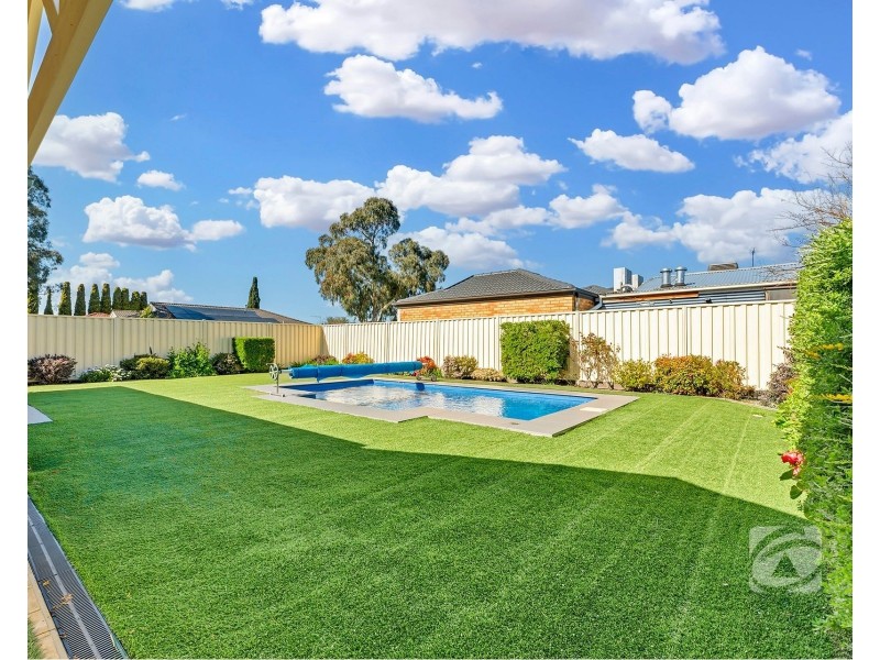 1 Alberta Way, Berwick VIC 3806