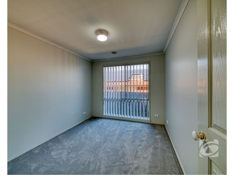 10 Tralee Circuit, Narre Warren VIC 3805