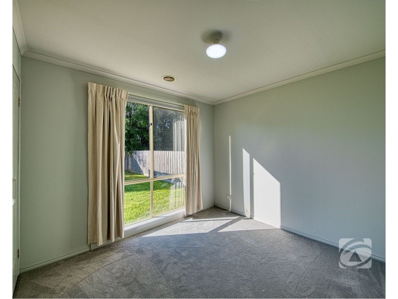 10 Tralee Circuit, Narre Warren VIC 3805