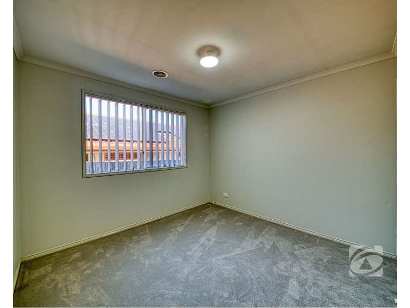 10 Tralee Circuit, Narre Warren VIC 3805