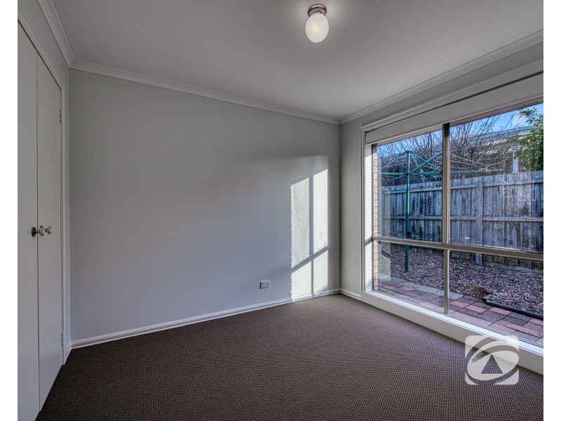 2/8 Helen Court, Narre Warren VIC 3805