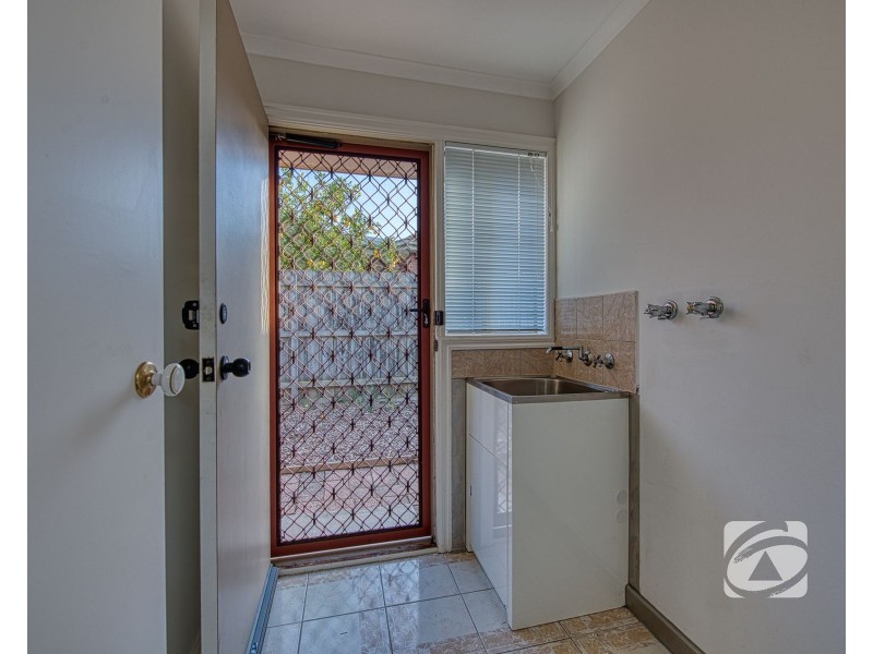 2/8 Helen Court, Narre Warren VIC 3805