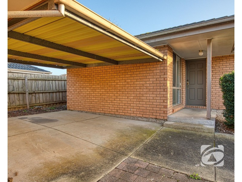 2/8 Helen Court, Narre Warren VIC 3805
