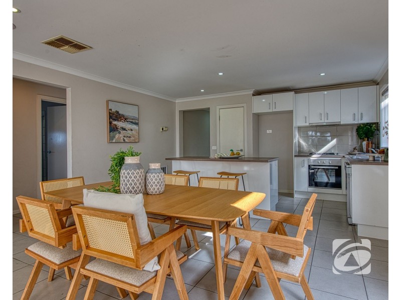 4 Green Gully Road, Clyde VIC 3978
