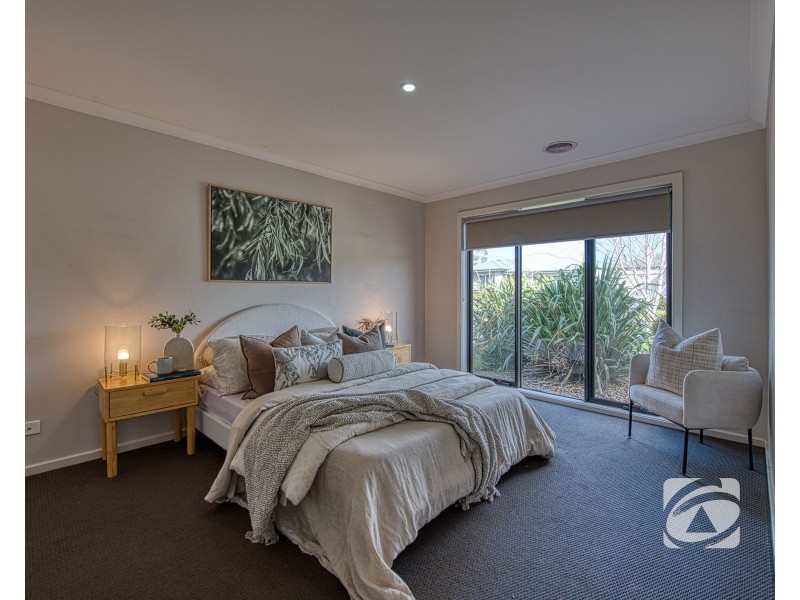 4 Green Gully Road, Clyde VIC 3978