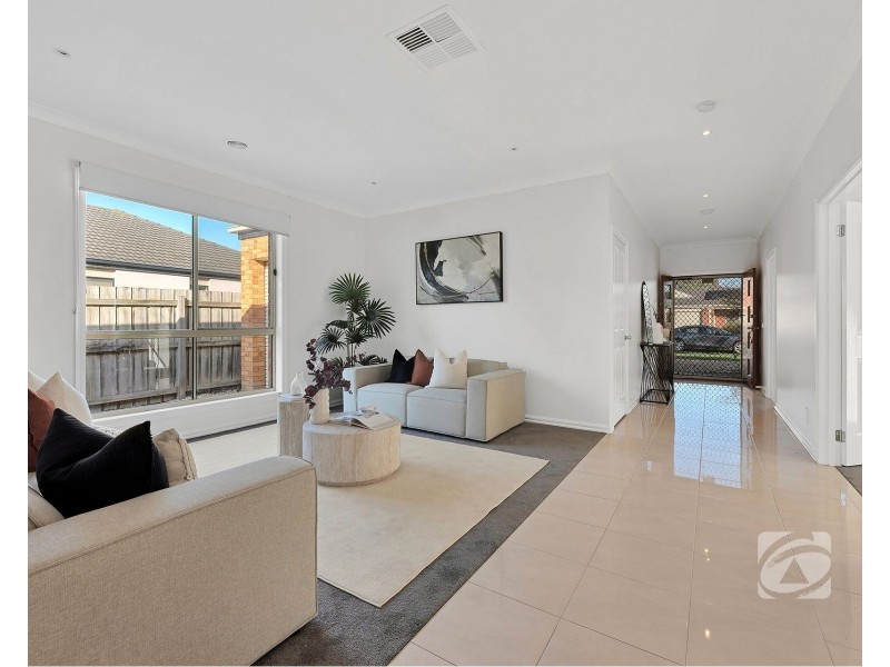 23 Baynton Crescent, Lynbrook VIC 3975