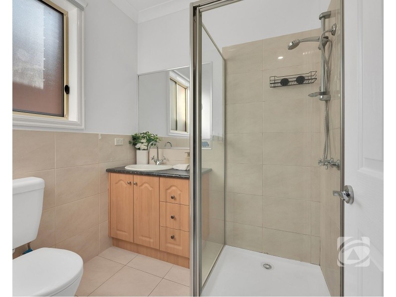 23 Baynton Crescent, Lynbrook VIC 3975