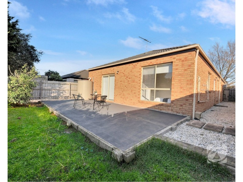 23 Baynton Crescent, Lynbrook VIC 3975