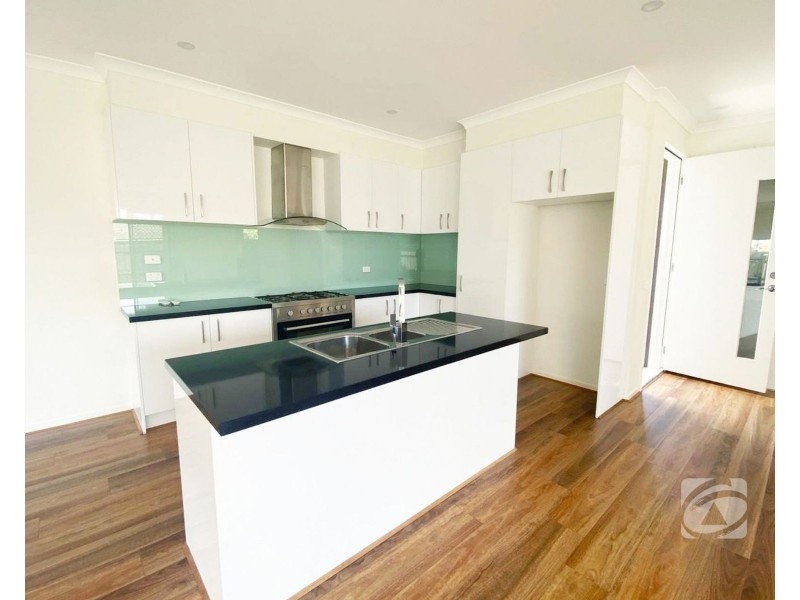 4/13 Grandview Avenue, Dandenong VIC 3175