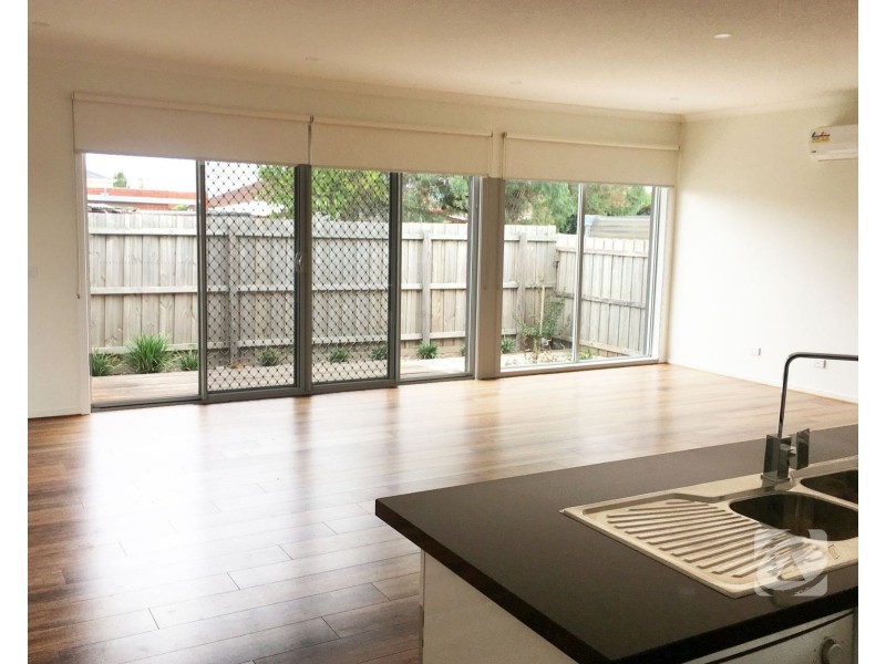 4/13 Grandview Avenue, Dandenong VIC 3175