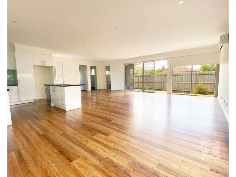 4/13 Grandview Avenue, Dandenong VIC 3175