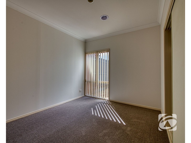 7/12 Grant Close, Berwick VIC 3806