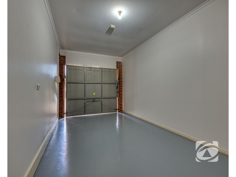 7/12 Grant Close, Berwick VIC 3806