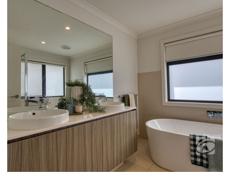 5 Timbertop Boulevard, Officer VIC 3809