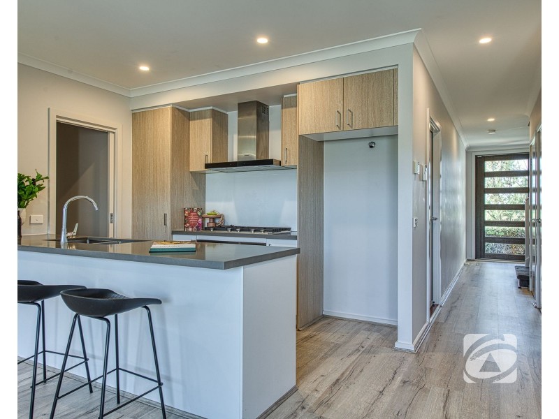 30 Mortlake Drive, Officer South VIC 3809