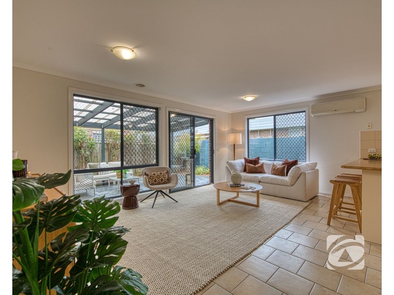 2/35-41 Henry Street, Pakenham VIC 3810