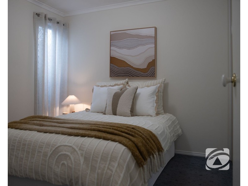 2/35-41 Henry Street, Pakenham VIC 3810