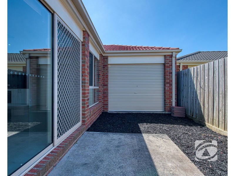 10 Greendale Boulevard, Pakenham VIC 3810