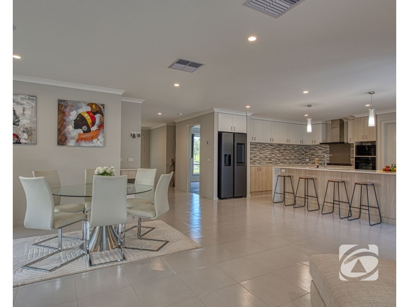 110 Kenneth Road, Officer VIC 3809