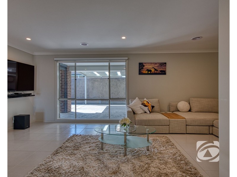 110 Kenneth Road, Officer VIC 3809