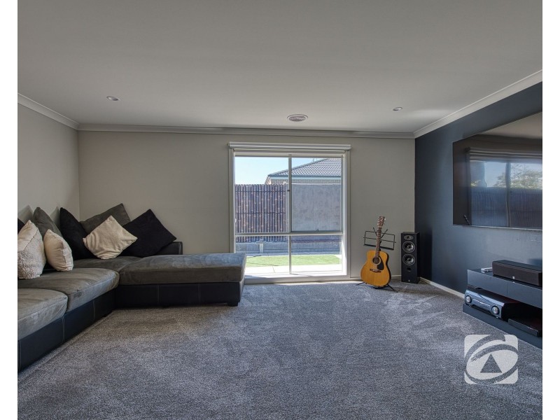 110 Kenneth Road, Officer VIC 3809