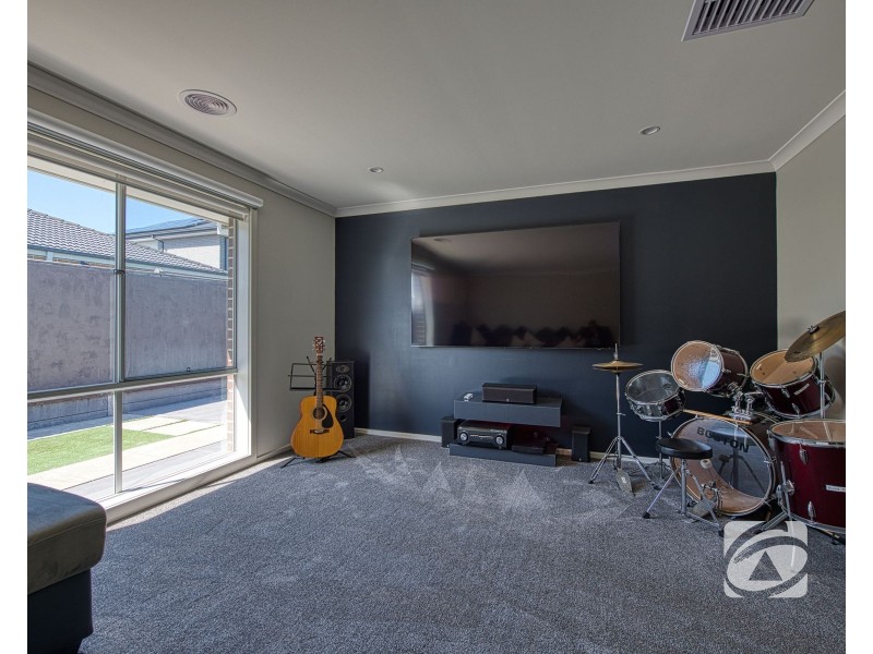 110 Kenneth Road, Officer VIC 3809
