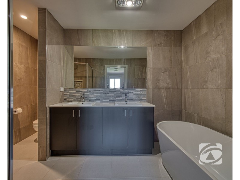 110 Kenneth Road, Officer VIC 3809