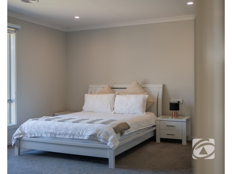 110 Kenneth Road, Officer VIC 3809