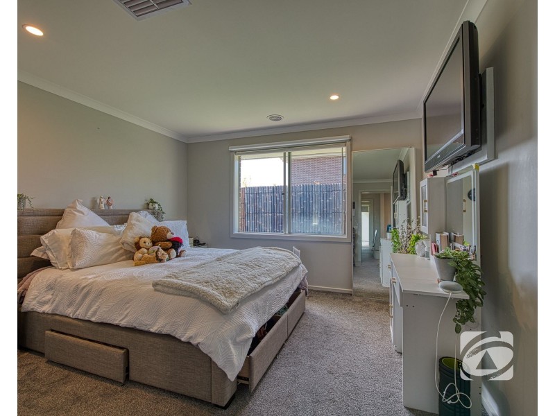 110 Kenneth Road, Officer VIC 3809