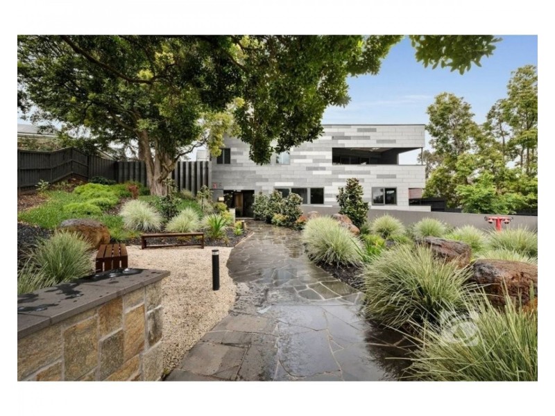 1/26 Langmore Lane, Berwick VIC 3806