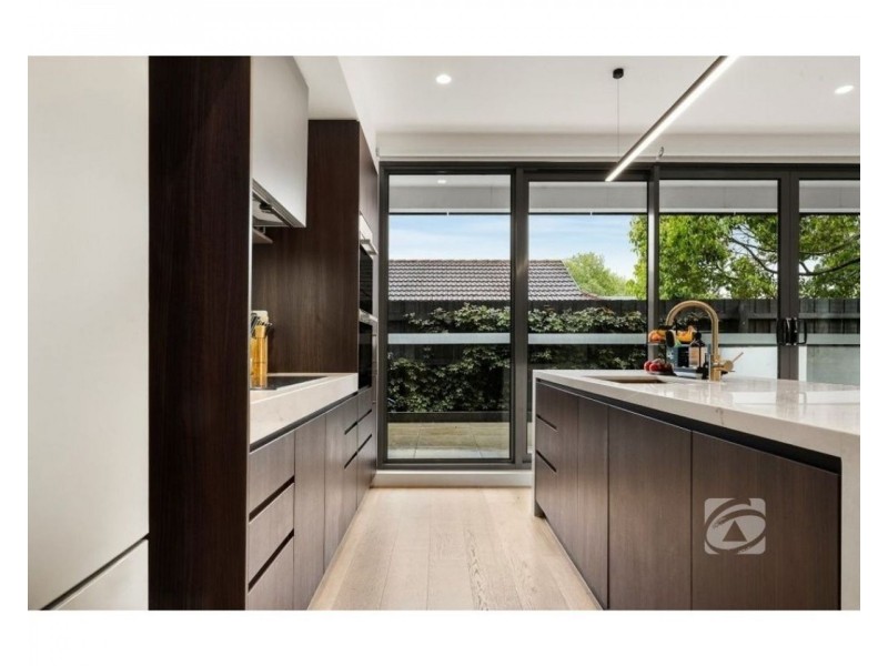 1/26 Langmore Lane, Berwick VIC 3806